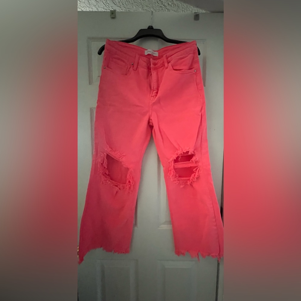 Risen Jean, fluorescent coral. So cute. Just didn’t fit me. Cropped distressed.